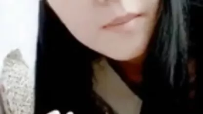 彼女の夫が眠っている間、警備員によって求愛 sex 動画 女性