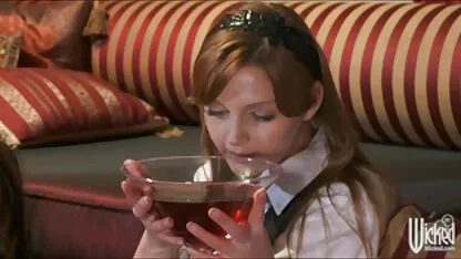 ポルノの鋳造 エッチ 女の子 無料